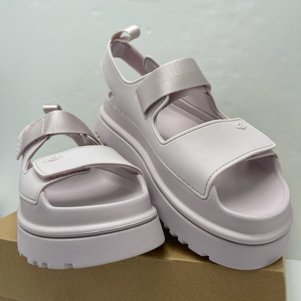 UGG Platform Sandals 
W / 1152685
W GOLDENGLOW
BYF Bay Fog
New - Picture 5 of 16